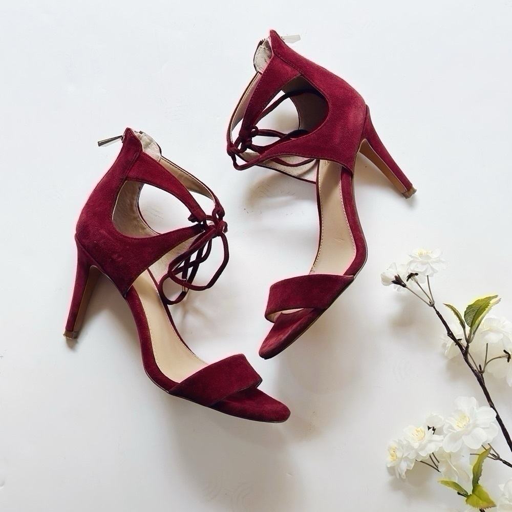Vince Camuto Lace Up Heels Burgundy - Picture 3 of 8